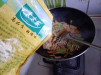 家常菜西芹炒豆皮做法图解9)