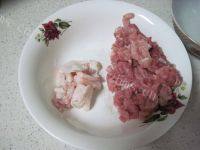 家庭版毛豆炒肉做法图解2)