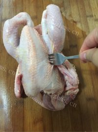 美味的电饭煲版烤鸡做法图解2)