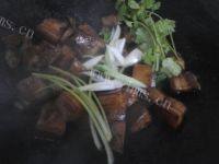 香芋红烧肉做法图解9)