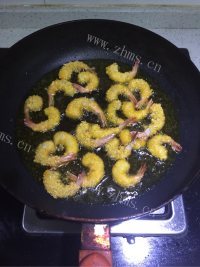 美味的凤尾虾做法图解7)