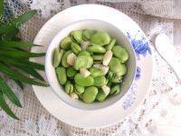 家常菜蚕豆小炒
