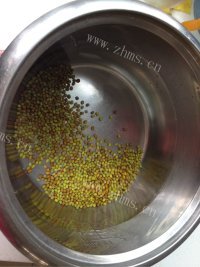 美味的绿豆粥做法图解1)