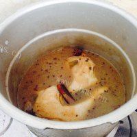 卤味鸡腿做法图解7)