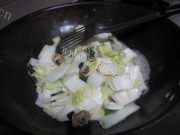 美味海鲜白菜做法图解5)