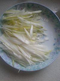 味道不错的京酱肉丝做法图解3)