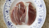 家常菜秋葵炒肉片做法图解3)
