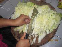 简单版白菜炒肉做法图解4)