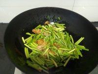 蒜苔炒肉（简单版）
