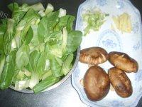 四溢的香菇炒油菜做法图解1)