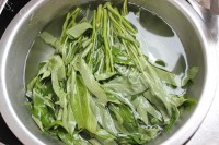 好吃的腐乳空心菜做法图解2)