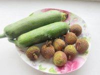 家常菜荔枝炒丝瓜做法图解1)
