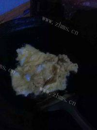 营养丰富的西红柿炒蛋做法图解4)