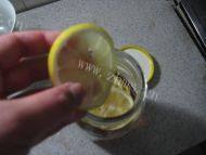 简易自制柠檬蜂蜜做法图解3)