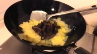 特色松蘑烧土豆片做法图解9)