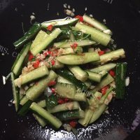 自制凉拌黄瓜条做法图解6)