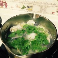 营养的蛤蜊冬瓜排骨汤做法图解4)