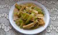 家常菜芹菜炒腐竹