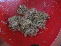 酸菜猪肉饺子自制做法图解4)