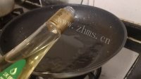好吃的剁椒蒸猪血做法图解5)