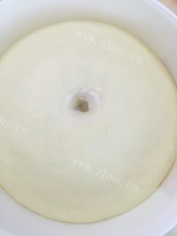 美味的香肠面包做法图解7)