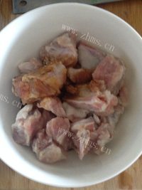 美味的粉蒸排骨做法图解2)