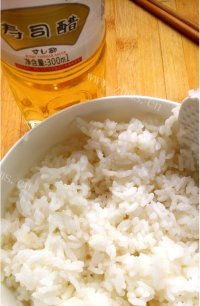 卡通生气小熊寿司做法图解1)