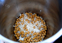 红枣核桃山药米香豆浆的做法图解二