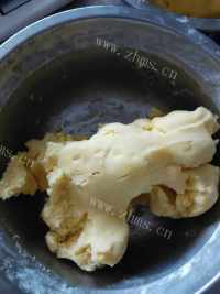 口感饱满的蛋黄小饼干做法图解6)