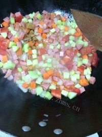 美味的炒米饭做法图解6)