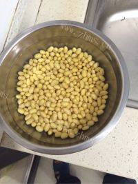 美味早餐原味豆浆做法图解1)