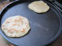 色泽不错的土豆糯米饼做法图解13)