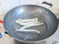 家常蒜蓉油菜海鲜菇做法图解3)
