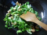 美味可口的开洋青菜炒饭做法图解3)