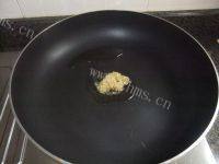 色味俱全的蒜蓉炒丝瓜做法图解4)