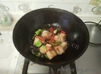 美味的孜然鱼豆腐做法图解7)