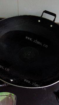 家常菜葱花炒鸡蛋做法图解5)