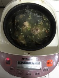 海带猪骨汤做法图解6)