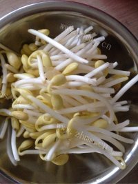 健康虾酱煮豆芽做法图解1)
