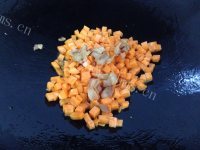 美味的杂锦炒饭做法图解4)