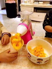 珍馐美味的芒果冰淇淋做法图解3)