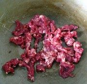 好吃的酸笋炒牛肉的做法图解三