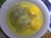 家常墨鱼卵香炒鸡蛋做法图解2)