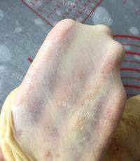 自制毛毛虫面包做法图解4)