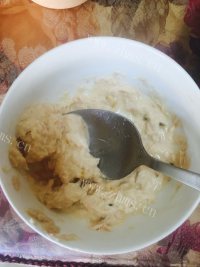 香喷喷的金枪鱼紫菜包饭做法图解4)