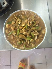 美味的蚕豆瓣炖茄子做法图解10)