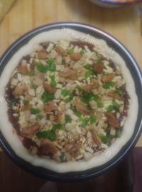 美味黑椒鸡腿蘑菇披萨做法图解15)