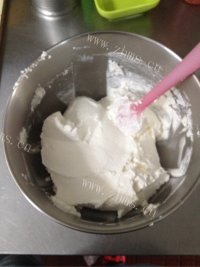 美味的芒果雪媚娘做法图解5)