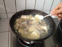 美味的鳕鱼炖豆腐做法图解6)
