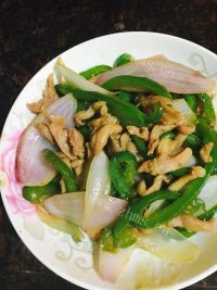 脆嫩可口的炒鸡柳做法图解8)